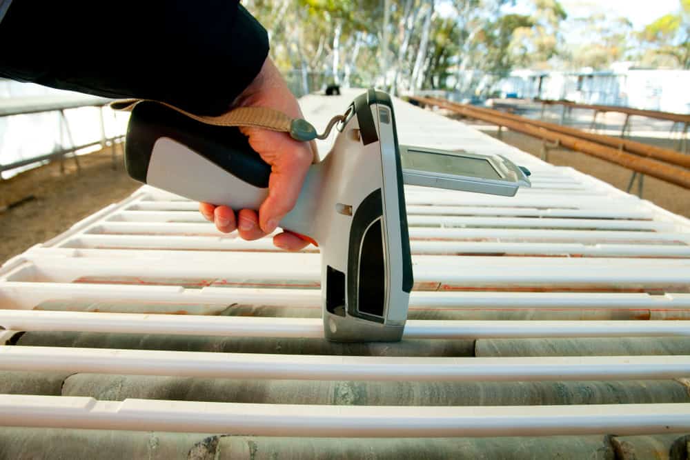 XRF analysis for lead